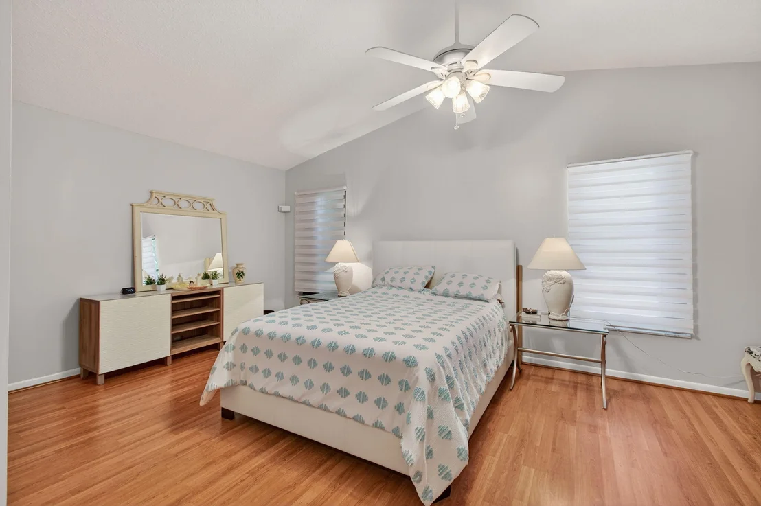 Photo of 2925 Riviera Drive