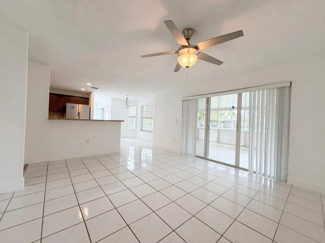 Photo of 73 Gables Boulevard