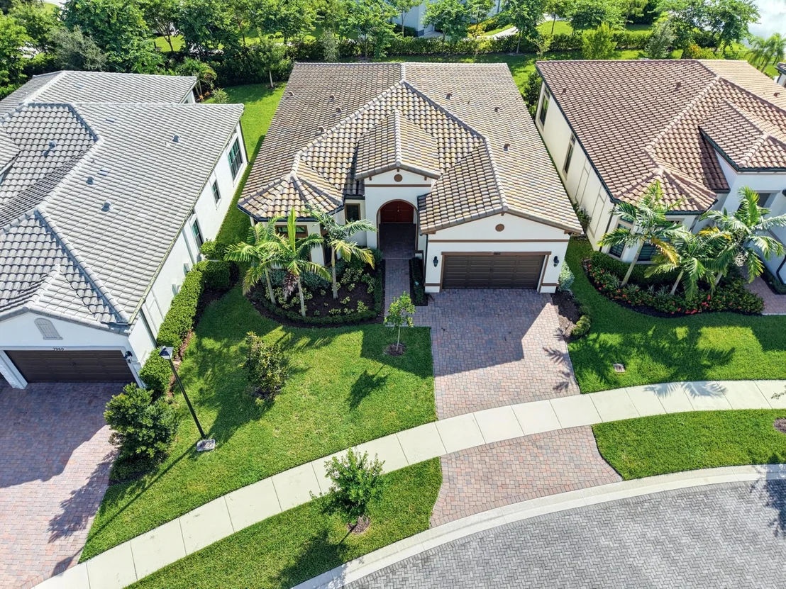 Photo of 7950 ROWAN Terrace