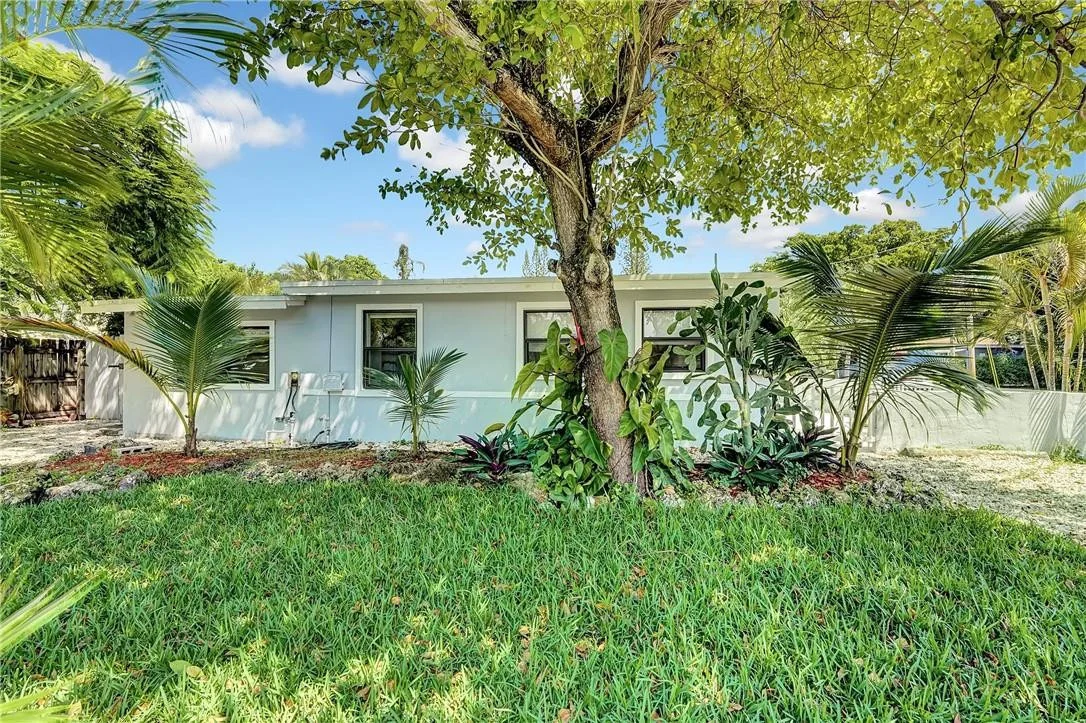 Photo of 700 NE 3rd Avenue