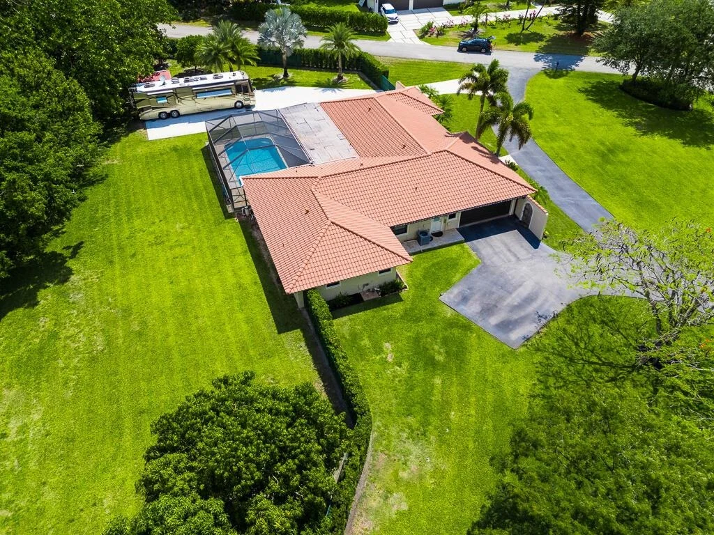 Photo of 12483 Pineacre Lane