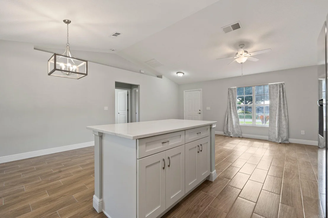 Photo of 5609 Sunset Boulevard