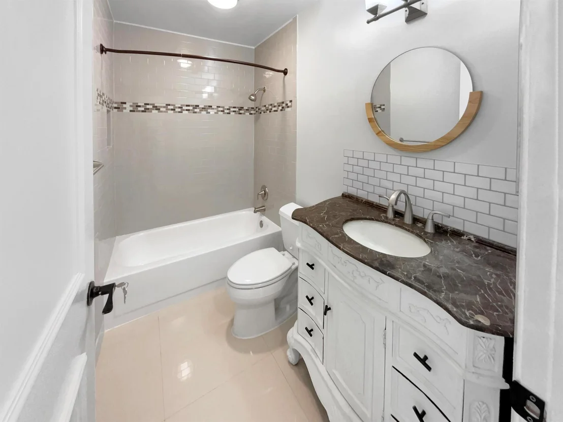 Photo of 9933 Robins Nest Road