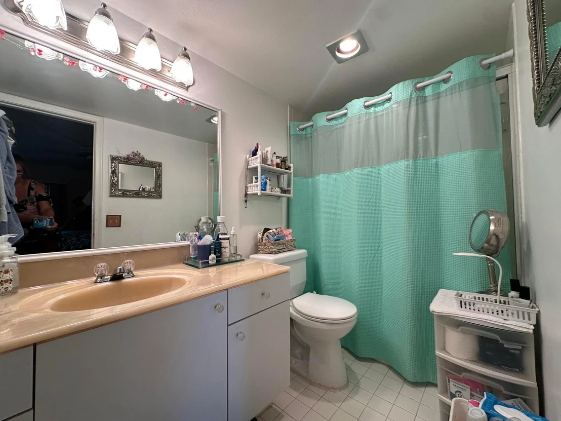 Photo of Unit B1 at 1901 Bermuda Circle