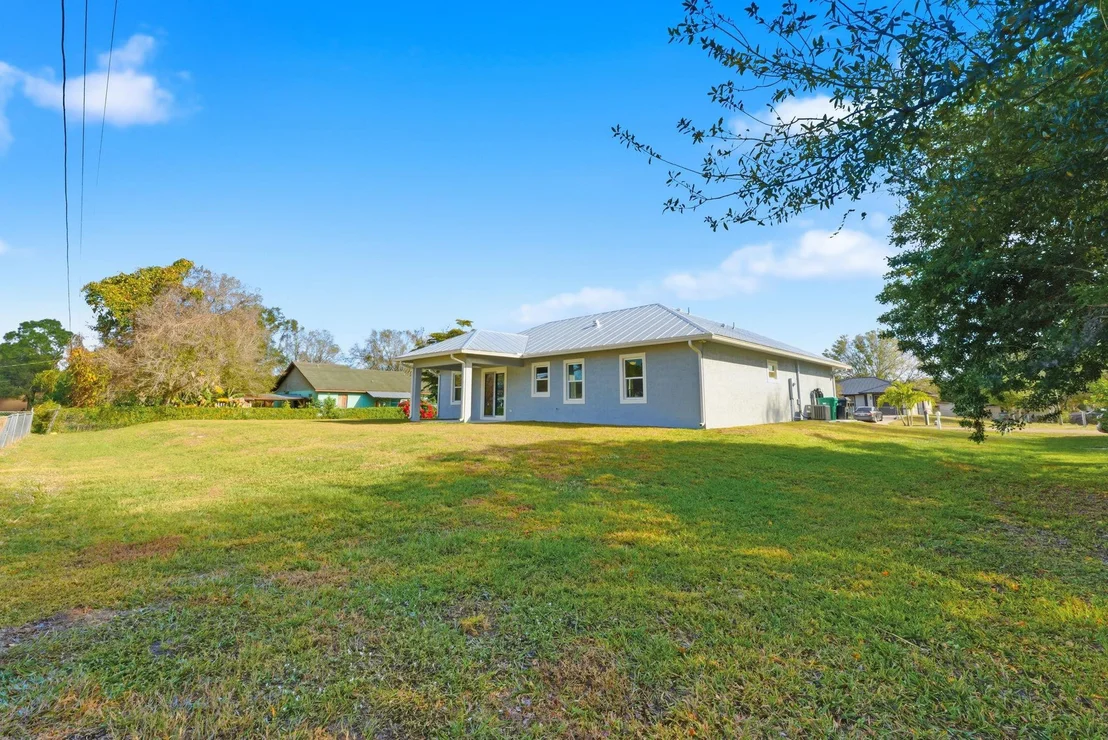 Photo of 3269 NW 24th Avenue