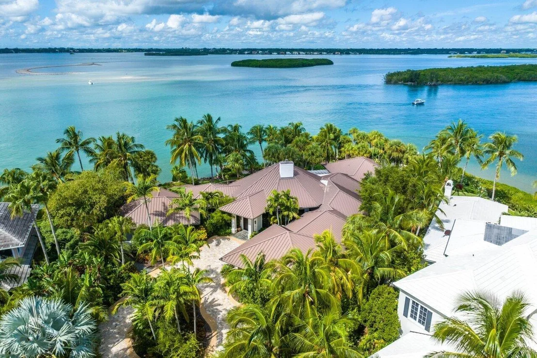 Photo of 6400 SE Inlet Way