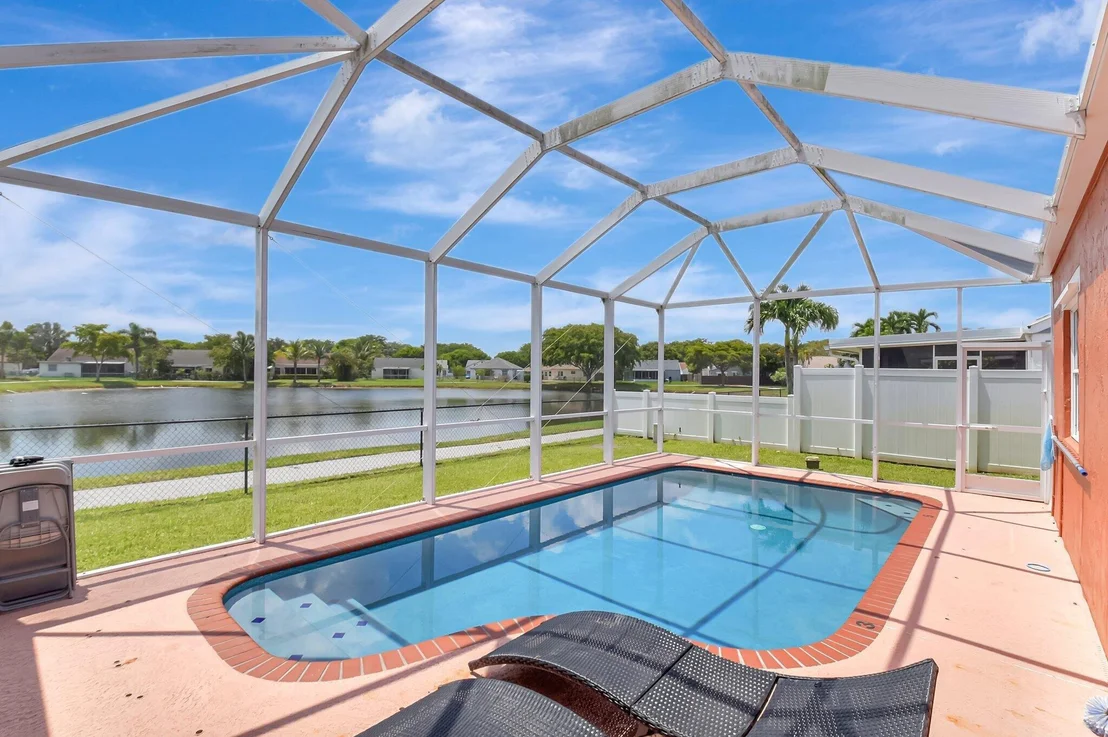 Photo of 8687 Spring Valley Drive