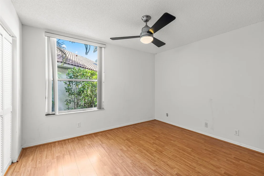 Photo of 5328 Brookview Drive