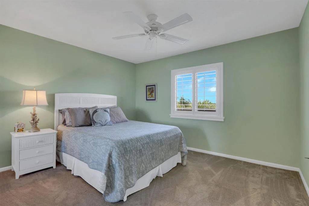Photo of Unit 402 at 1201 Seafarer Circle