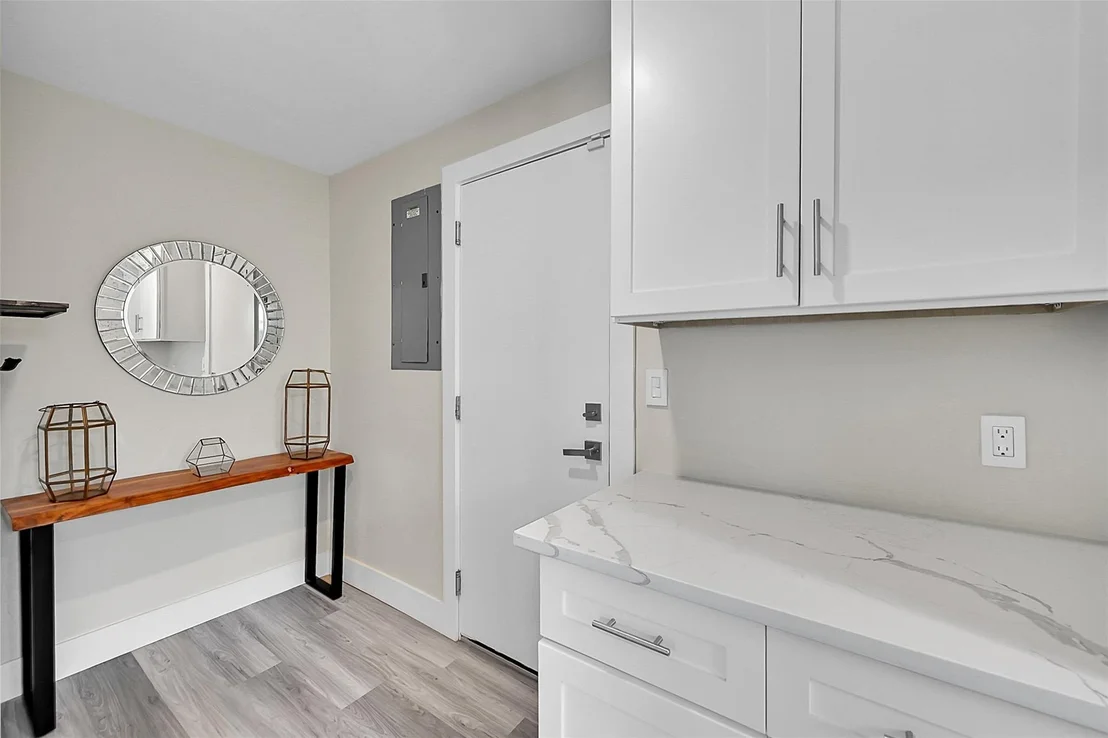 Photo of 931 SE 5th Avenue