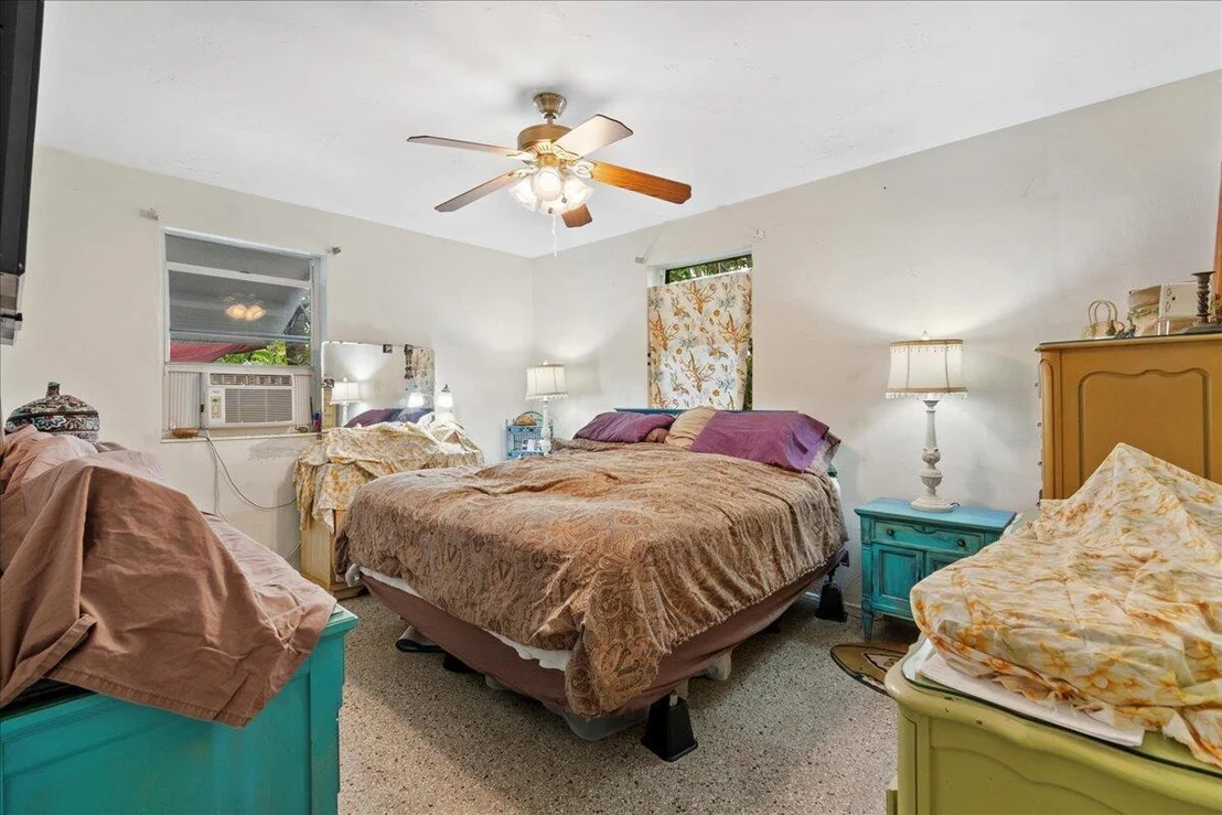 Photo of 1402 S Seacrest Boulevard