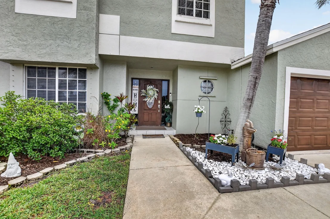 Photo of 9976 Robins Nest Road