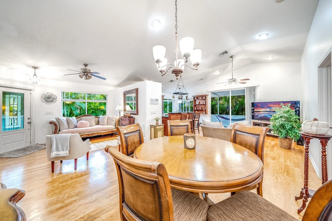 Photo of 1429 Banyan Circle