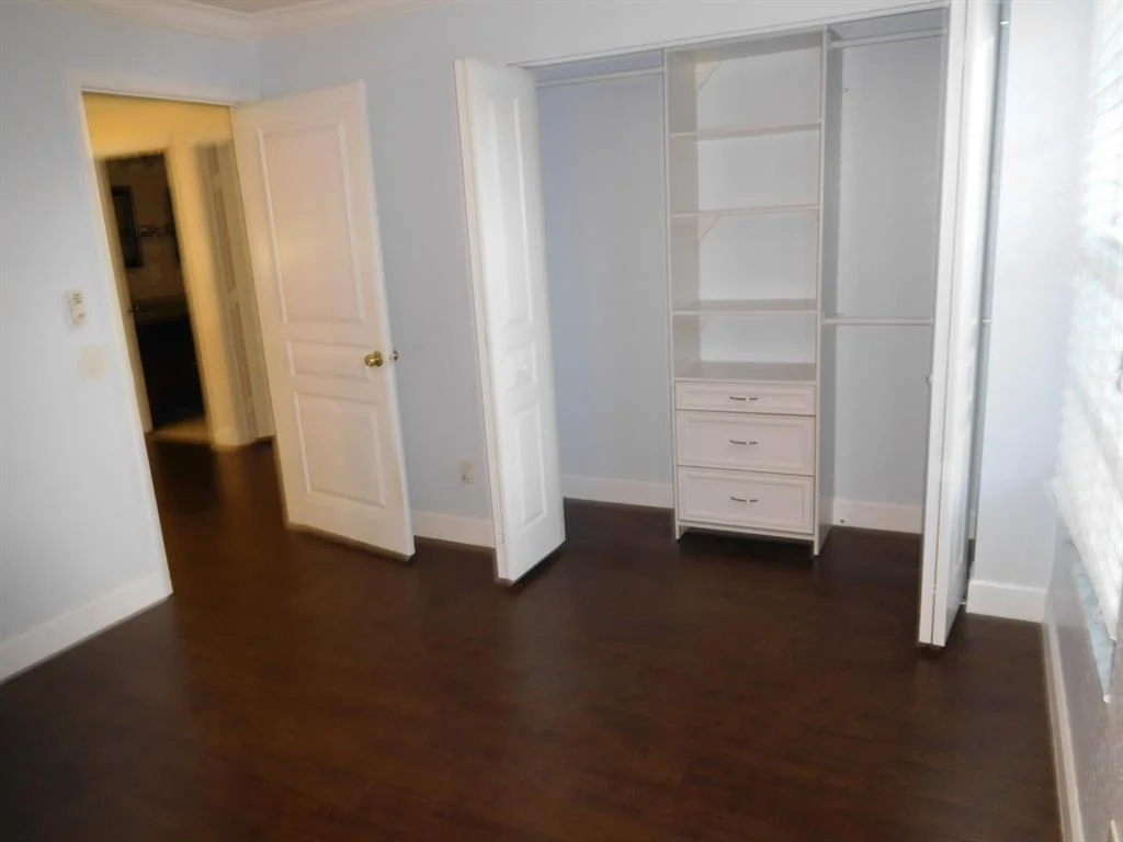 Photo of 5515 Mainship Drive