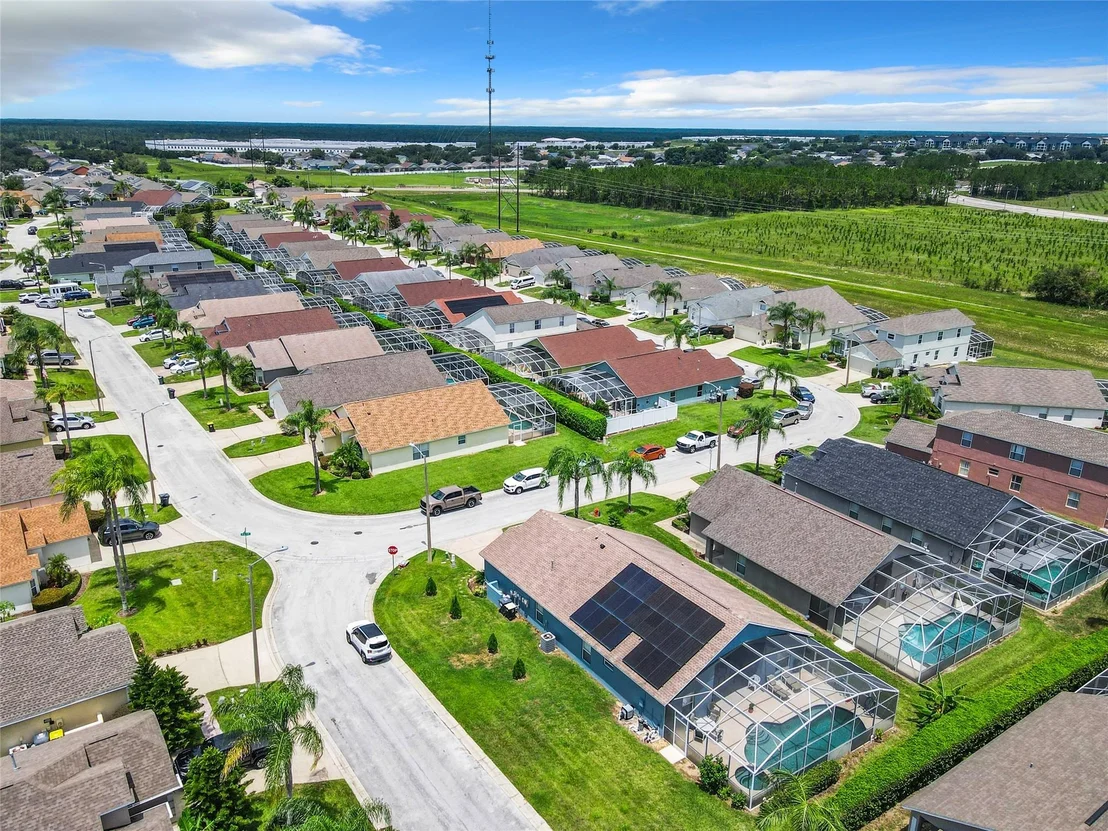 Photo of 204 W Fox Loop