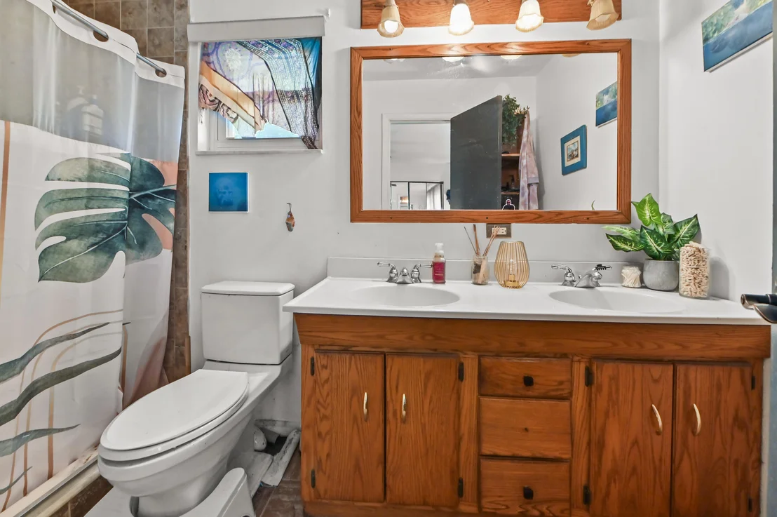 Photo of 7635 Oakmont Drive