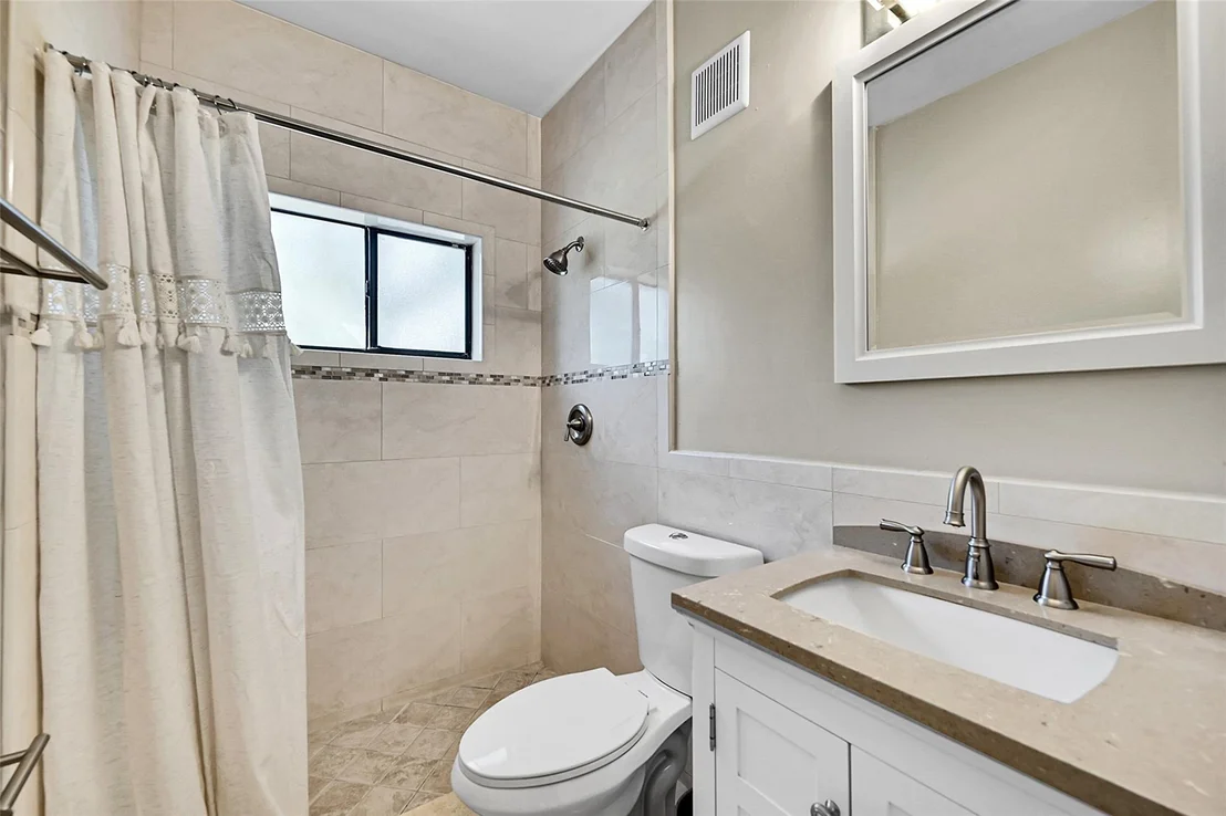 Photo of 62 W Palm Drive