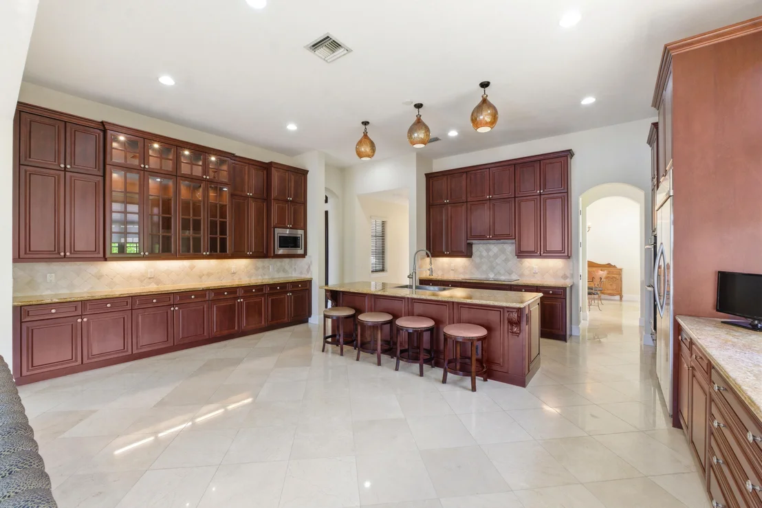Photo of 8289 Emerald Avenue