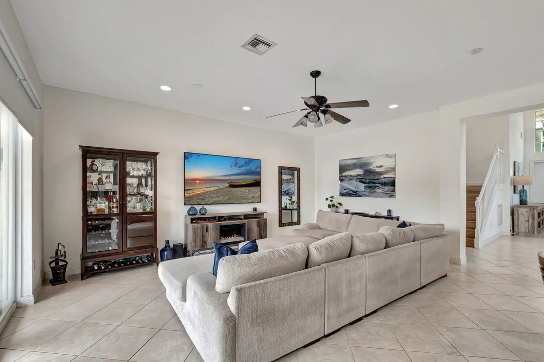 Photo of 10796 Castle Oak Drive