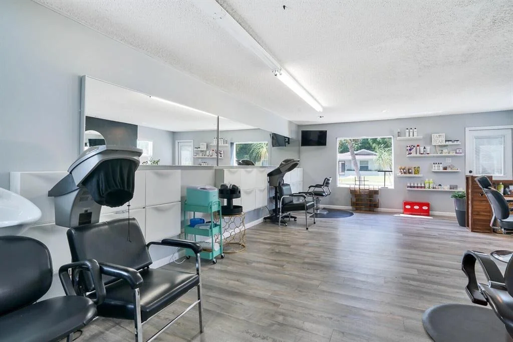 Photo of 121 NW 3rd Avenue