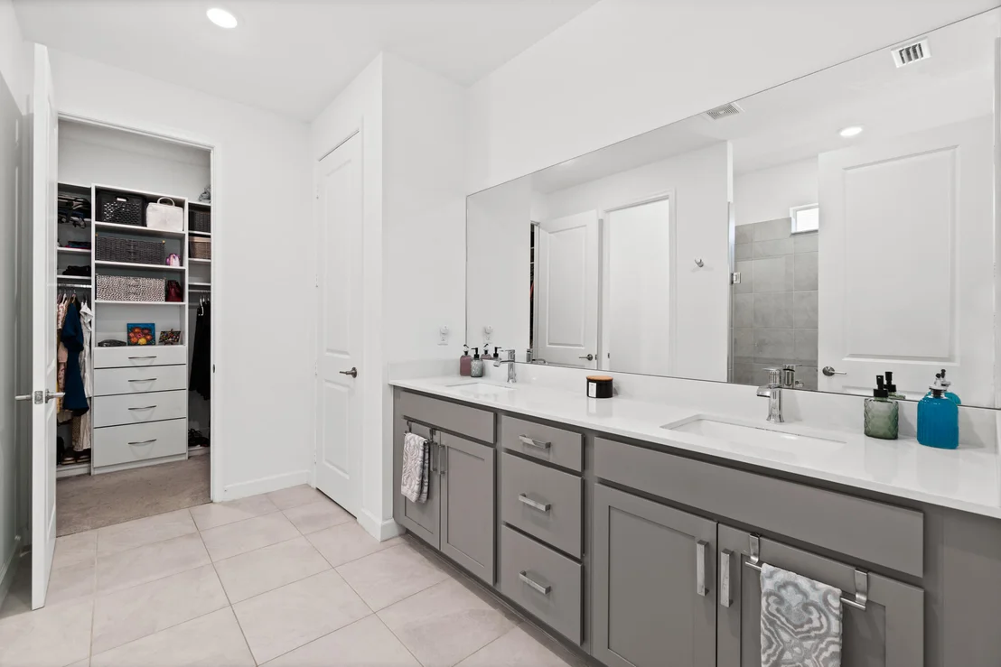 Photo of 460 Veridian Circle NW