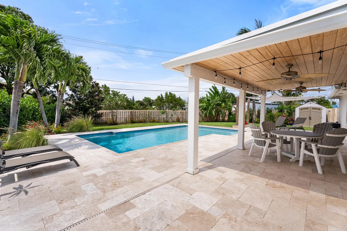 Photo of 303 W Norfolk Road