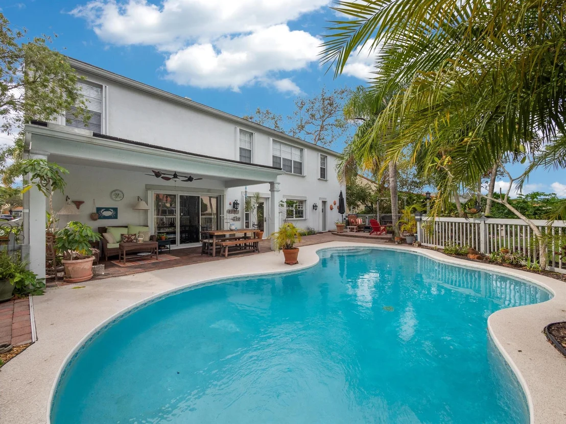 Photo of 1005 Pine Lake Circle