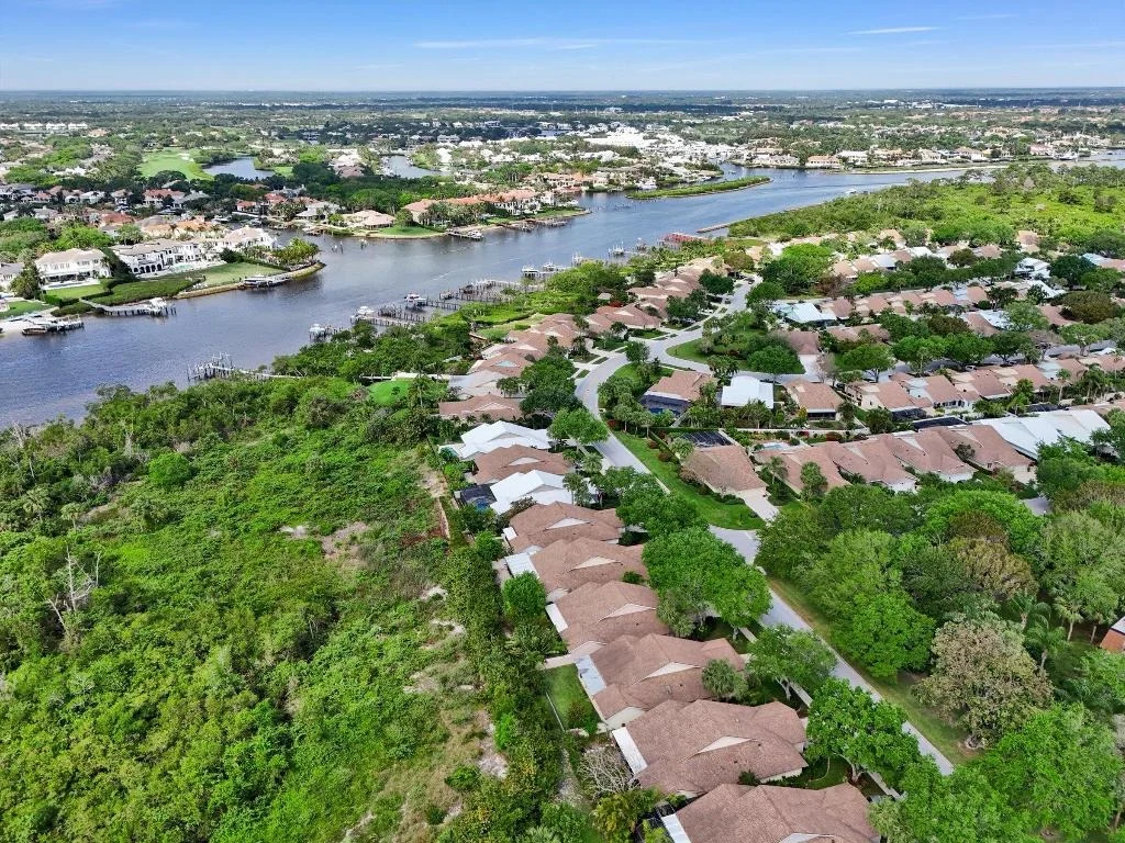 Photo of 316 River Edge Road