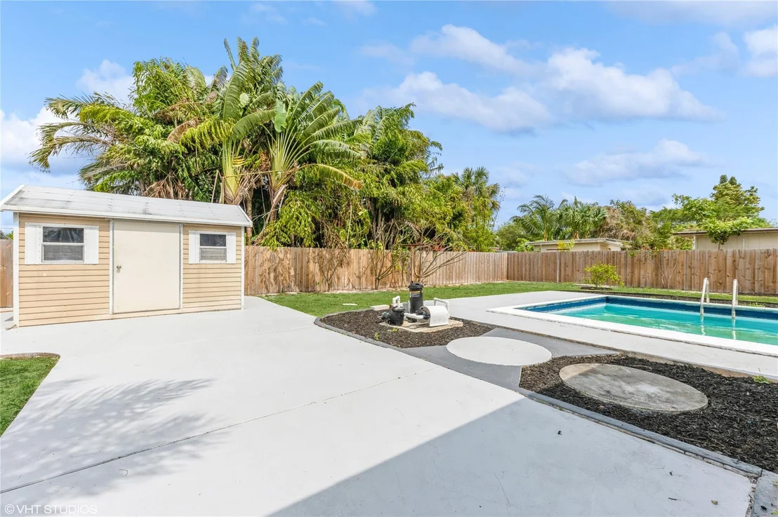 Photo of 2313 Bermuda Drive