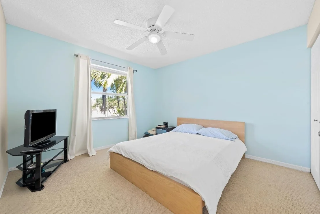 Photo of 975 Weeping Willow Way
