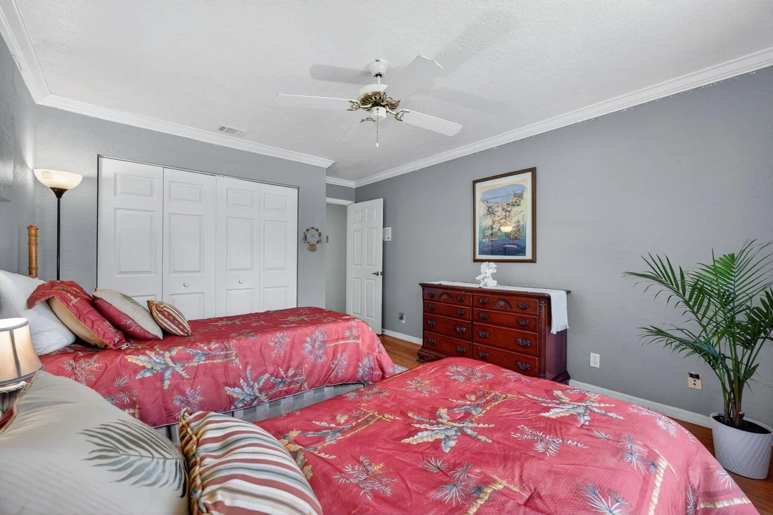 Photo of 5565 American Circle