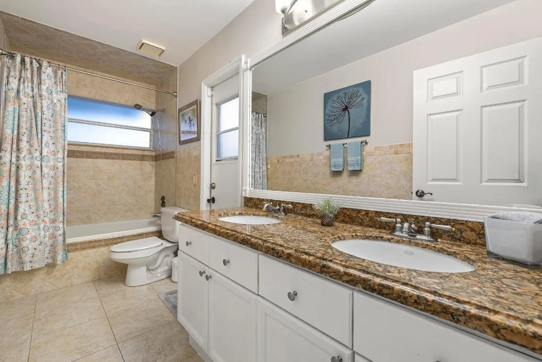 Photo of 1380 Hideaway Bend
