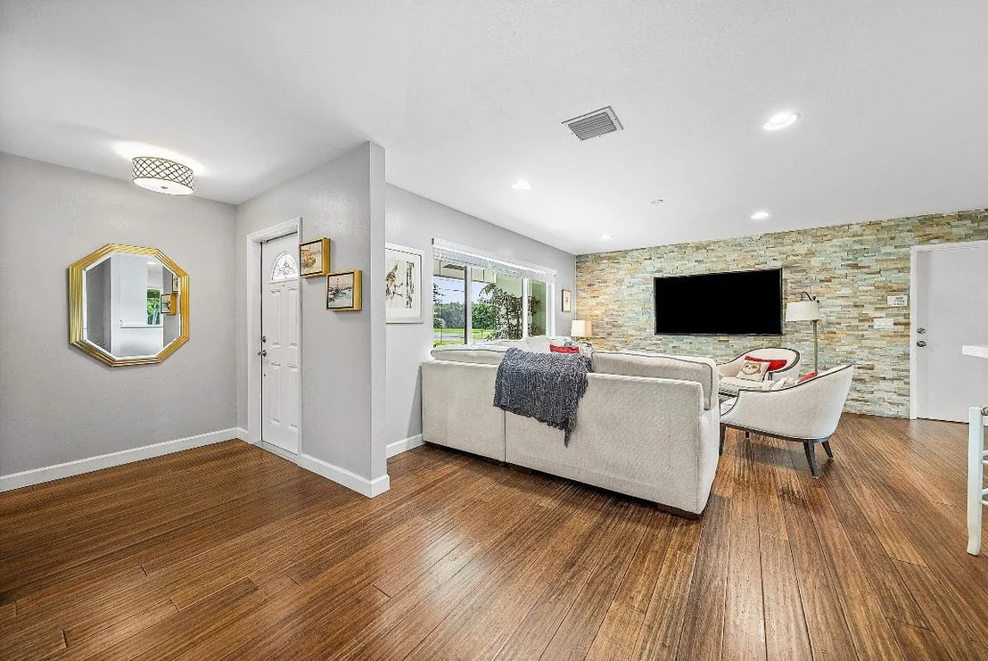 Photo of 3213 Canal Drive