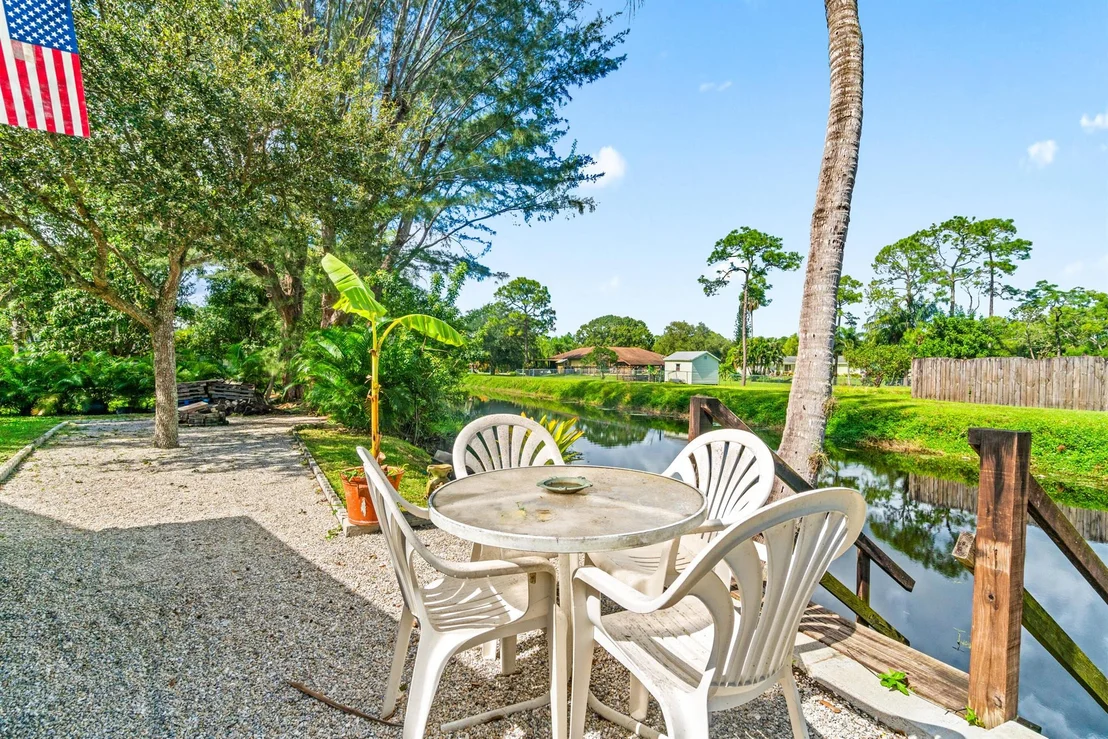 Photo of 4181 Coconut Boulevard
