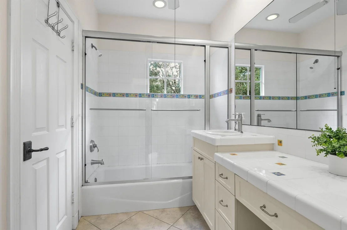 Photo of 400 Mangrove Point