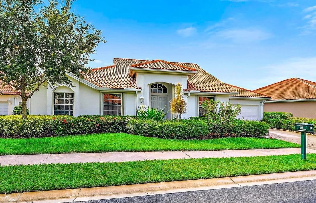 Photo of 203 Eagleton Estate Boulevard