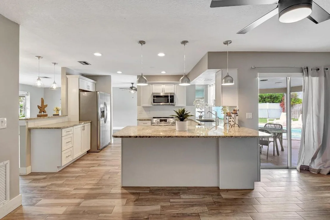 Photo of 625 Sunshine Drive