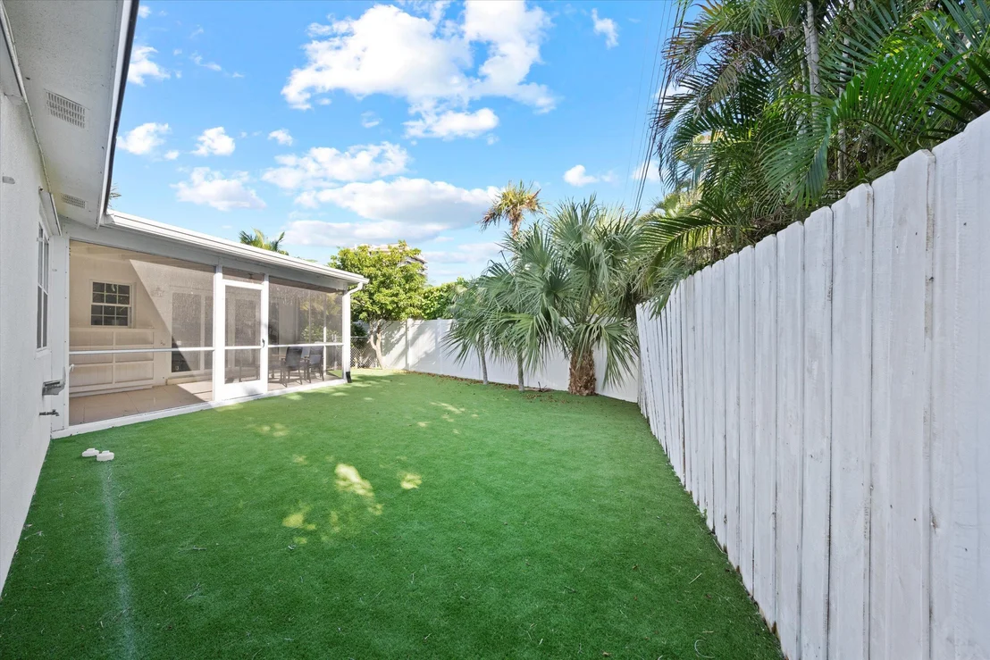 Photo of 430 Neptune Road