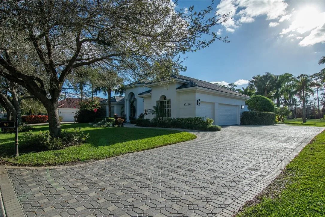 Photo of 17266 Gulf Pine Circle