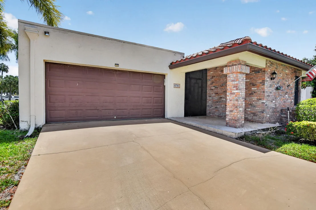 Photo of 6790 Jardin Place