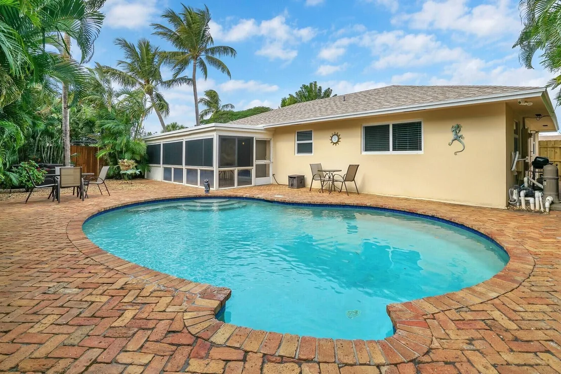 Photo of 736 Heron Drive