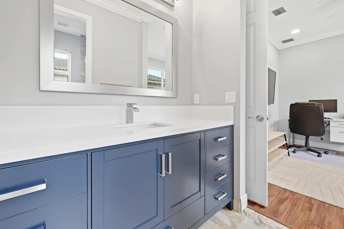 Photo of 1261 BEACON Circle