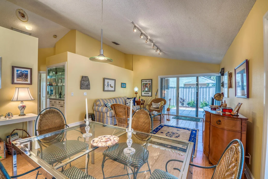 Photo of 3 Commanders Drive