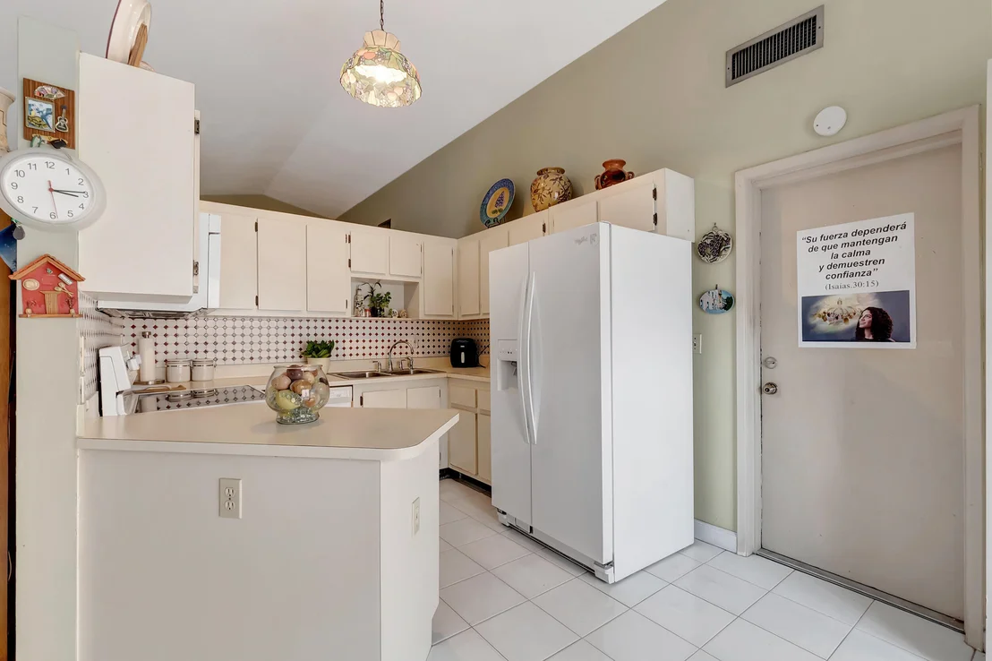 Photo of 9873 Robins Nest Road