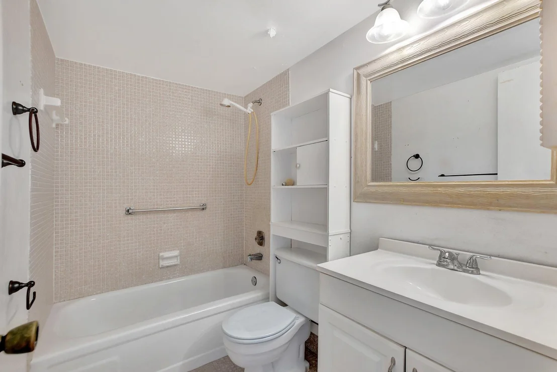 Photo of Unit D at 147 Brighton D