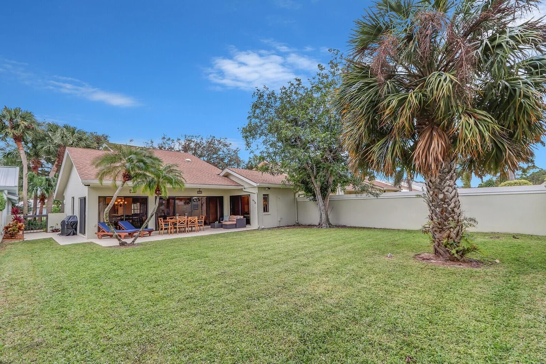 Photo of 408 River Edge Road