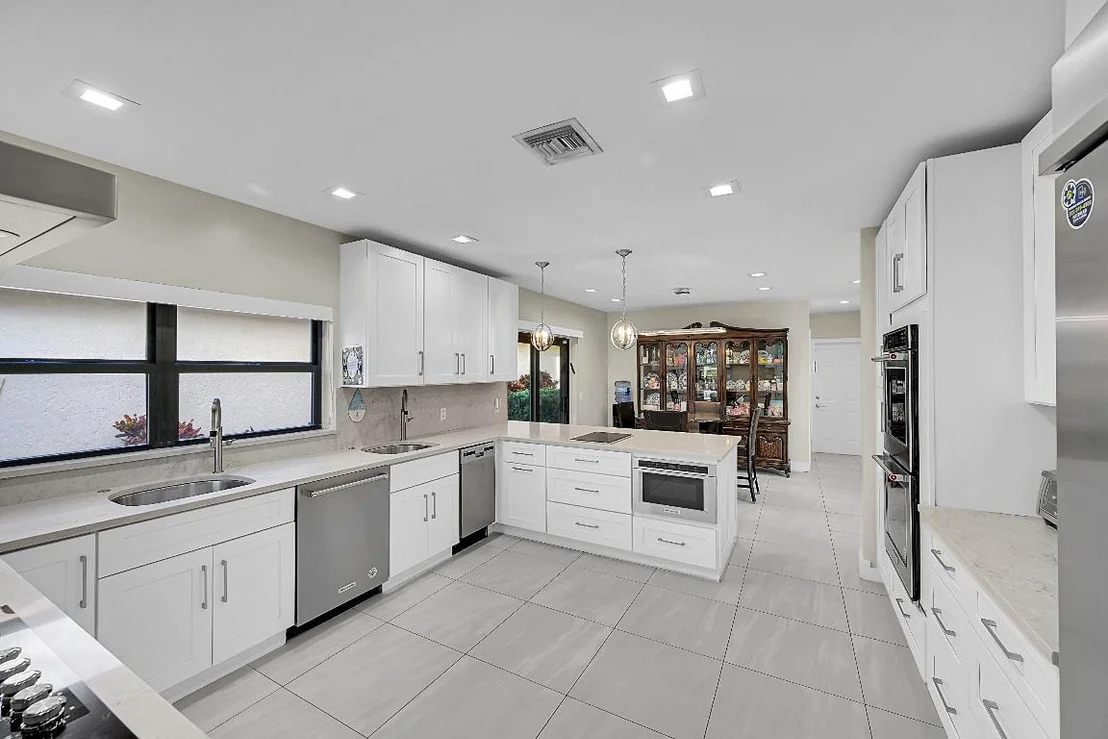 Photo of 22573 Esplanada Drive