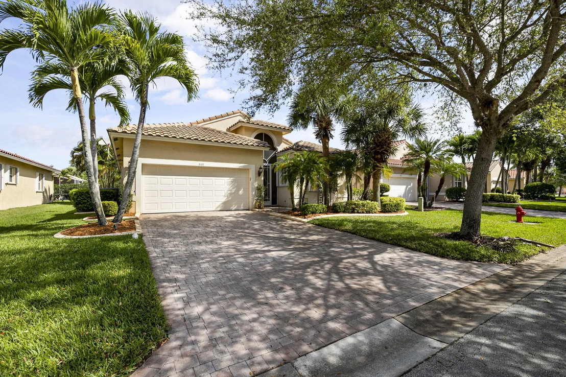 Photo of 389 NW Springview Loop