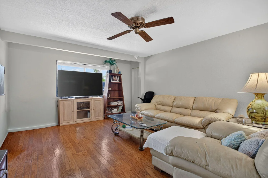 Photo of 2750 NE 9TH Terrace