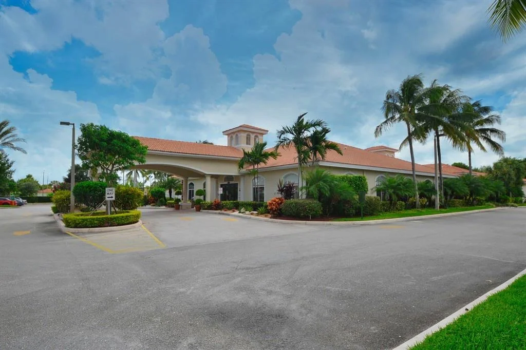 Photo of 6125 Heliconia Road